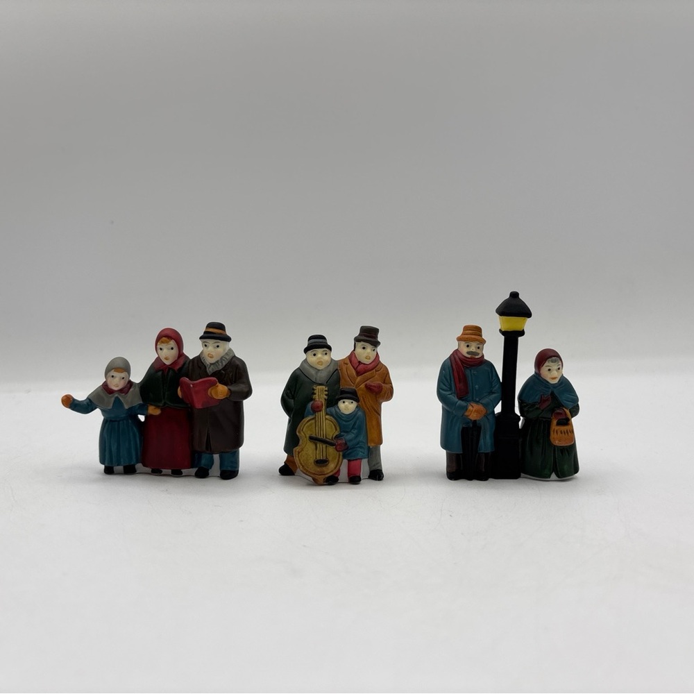 Department 56 1984 Vintage Heritage Village Collection Carolers Set Of 3 6526-9